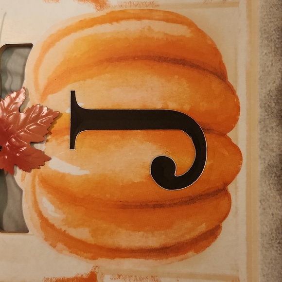 Wooden pumpkin truck sign with J - Picture 3 of 6